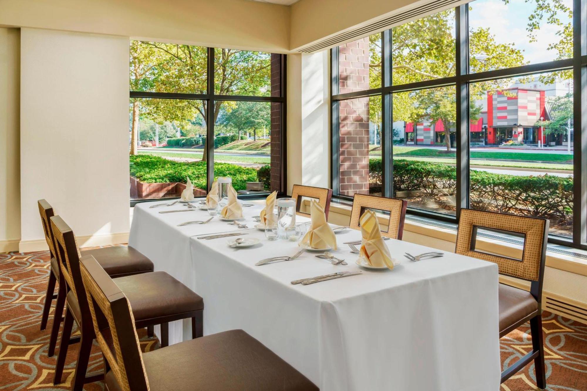 Sheraton Baltimore North Towson Bagian luar foto