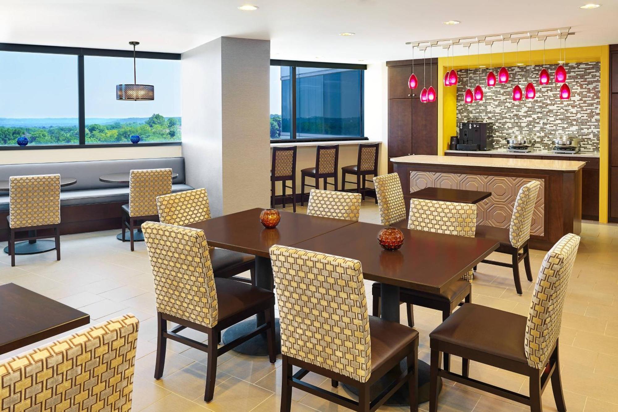 Sheraton Baltimore North Towson Bagian luar foto